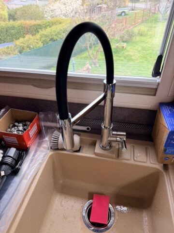 Kitchen faucet